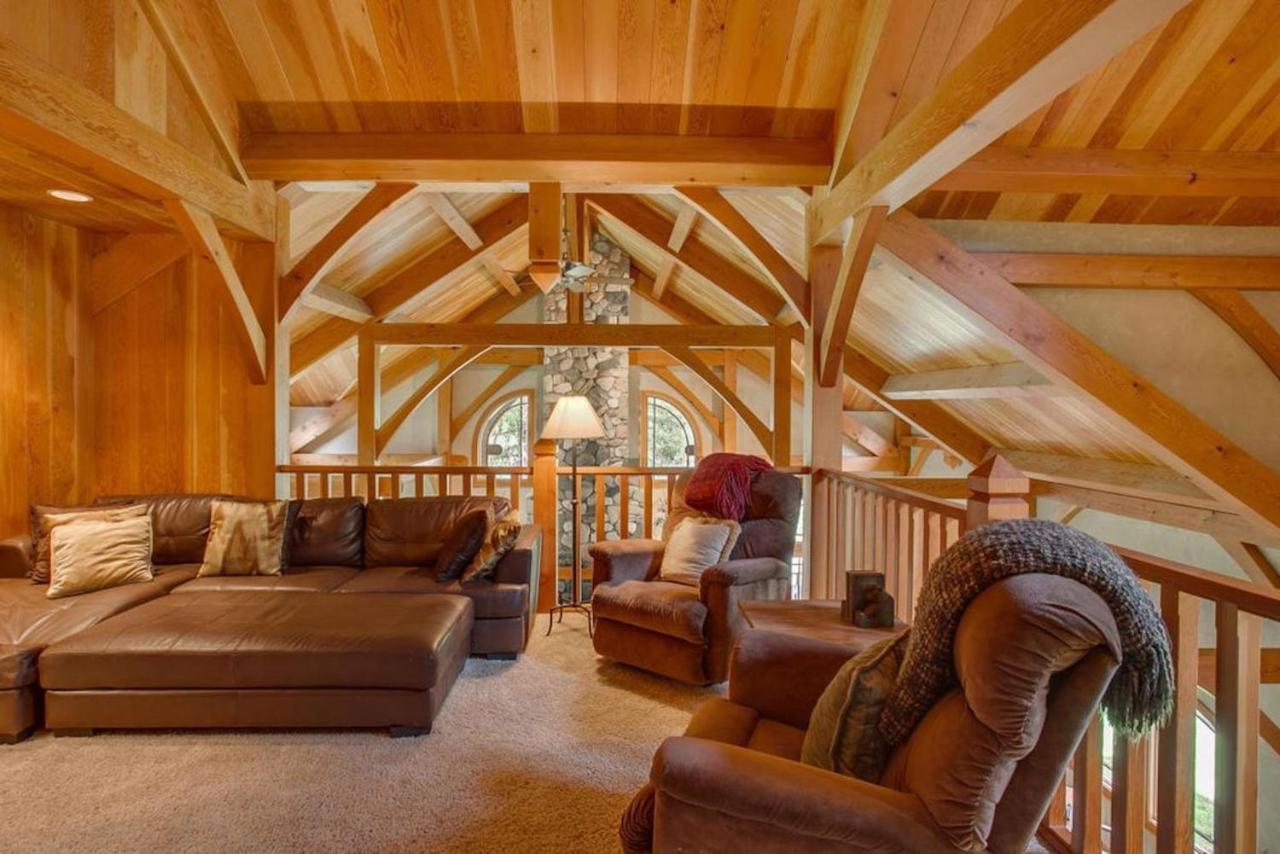 Snowgrass Lodge - River, Mountain Views & Hot Tub Левенуэрт Экстерьер фото